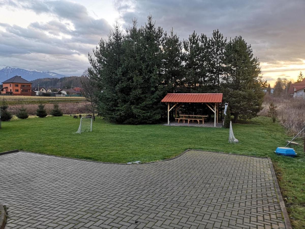 Chatky Janis Liptovský Mikuláš Exteriér fotografie